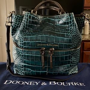 NWOT Beautiful Dooney & Bourke 100% leather tote